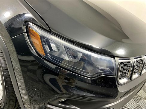 Used 2024 Jeep Compass Latitude AWD/4WD image 31