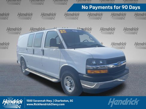 Used 2025 Chevrolet Express 2500 w/ Driver Convenience Package RWD image 1
