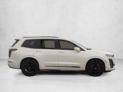 Used 2024 Cadillac XT6 Sport w/ LPO, Onyx Lite Package AWD/4WD image 4