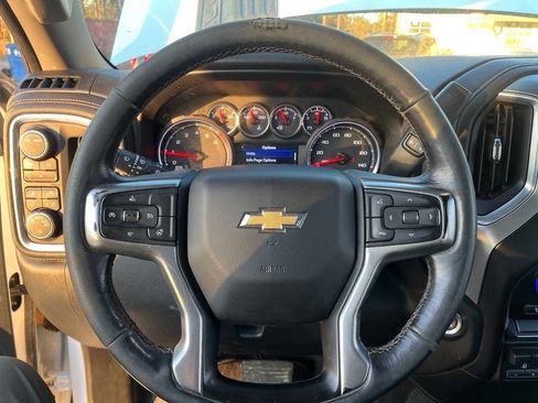 Used 2020 Chevrolet Silverado 2500 LT w/ Convenience Package image 29
