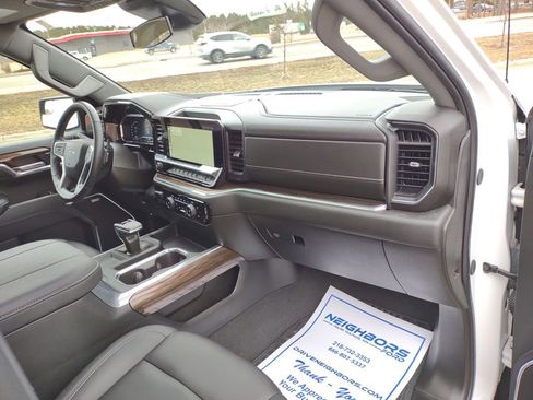 Used 2024 Chevrolet Silverado 1500 RST w/ Convenience Package II AWD/4WD image 31