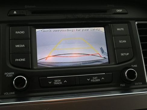 Used 2016 Hyundai Sonata SE image 12