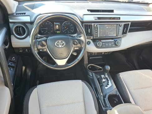 Used 2018 Toyota RAV4 XLE image 11