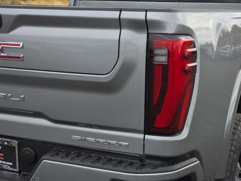 New 2026 GMC Sierra 2500 Denali w/ Denali Reserve Package image 32