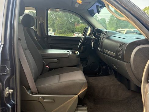 Used 2011 Chevrolet Silverado 1500 LT w/ All-Star Edition AWD/4WD image 11