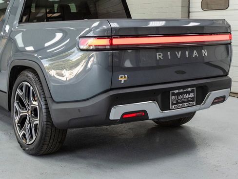 Used 2022 Rivian R1T Adventure image 37