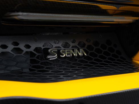 Used 2019 McLaren Senna image 35