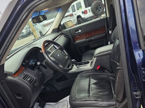 Used 2011 Ford Flex Limited w/ Class III Trailer Tow Pkg image 9