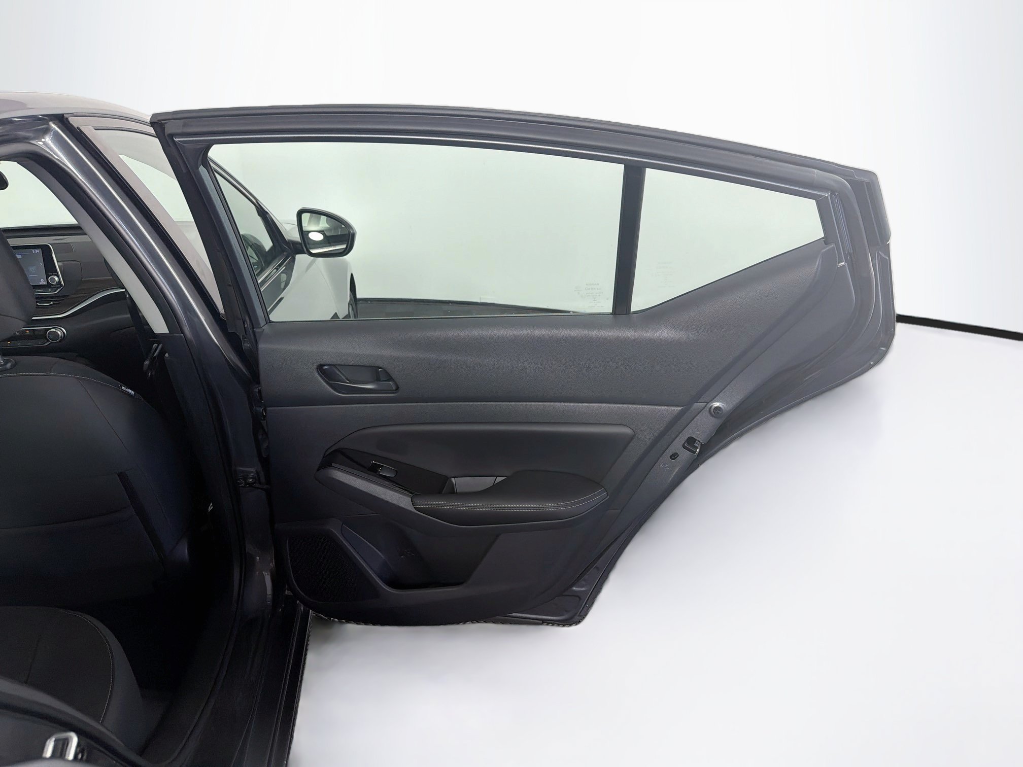 Used 2023 Nissan Altima 2.5 SV FWD image 30