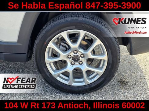 Used 2025 Jeep Compass Limited AWD/4WD image 14