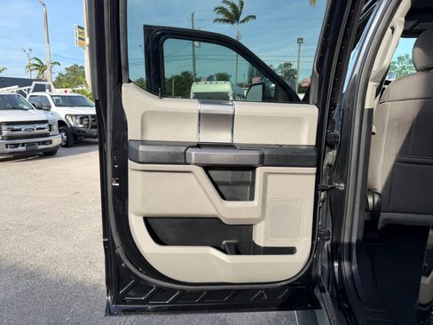 Used 2019 Ford F350 XLT w/ XLT Premium Package AWD/4WD image 16
