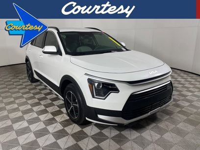 New 2025 Kia Niro EX