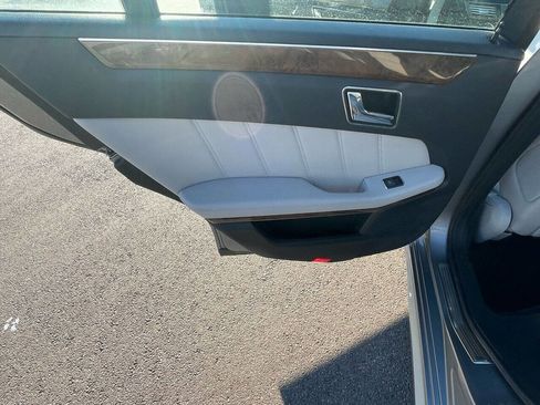 Used 2011 Mercedes-Benz E 350 4MATIC Sedan image 26