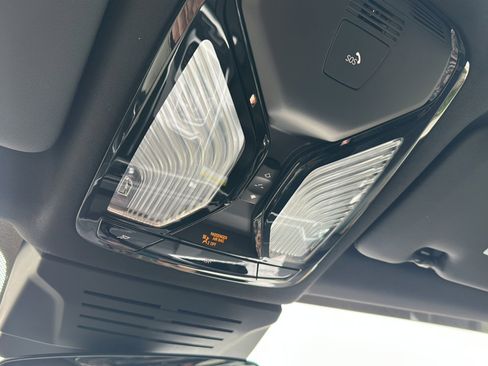 New 2026 BMW X5 xDrive40i w/ M Sport Package image 28