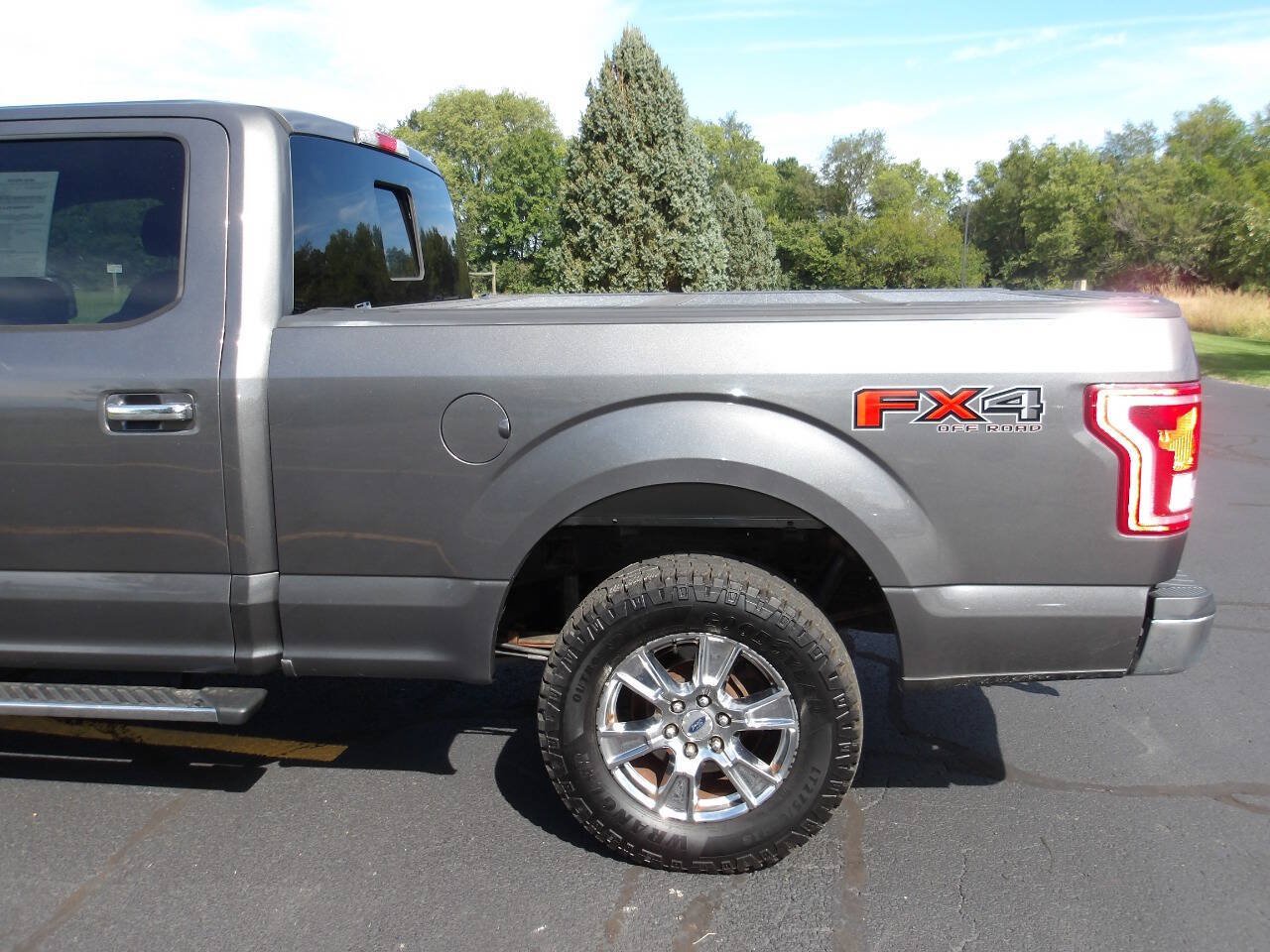 Used 2015 Ford F150 XLT w/ Equipment Group 302A Luxury AWD/4WD image 52