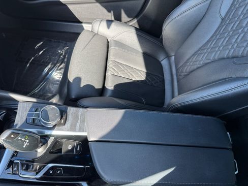 Used 2023 BMW 530e w/ Convenience Package RWD image 14