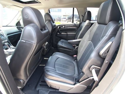 Used 2017 Buick Enclave Leather AWD/4WD image 7