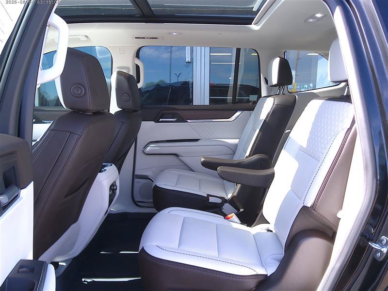 Used 2026 GMC Acadia Denali w/ Super Cruise Package AWD/4WD image 6