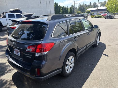Used 2011 Subaru Outback 2.5i Premium w/ All-Weather Pkg AWD/4WD image 3