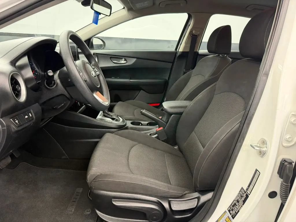 Used 2019 Kia Forte LXS FWD image 12