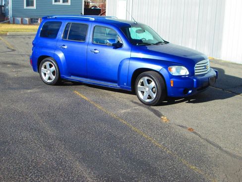 Used 2006 Chevrolet HHR LT w/ Preferred Equipment Group image 2