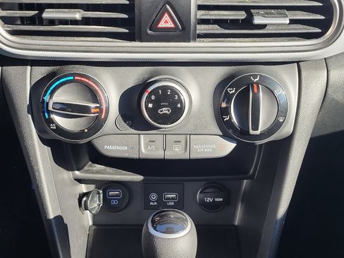 Used 2021 Hyundai Kona SE image 18