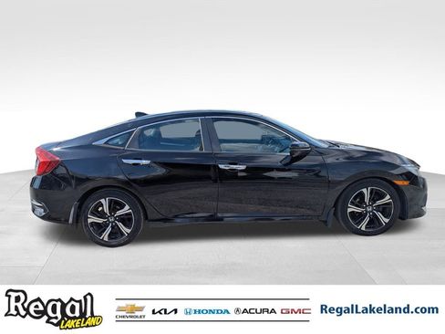 Used 2016 Honda Civic Touring image 3
