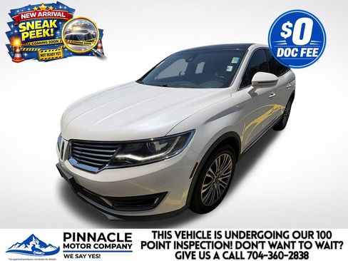 Used 2016 Lincoln MKX Reserve w/ Equipment Group 102A AWD/4WD image 2