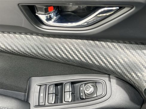 Used 2024 Subaru Ascent Premium w/ Convenience Package image 13