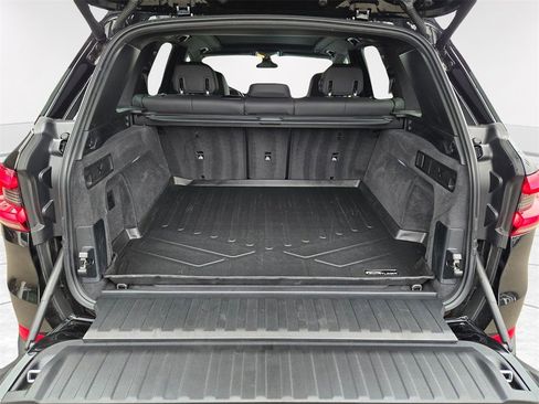 Used 2022 BMW X5 xDrive40i w/ Parking Assistance Package image 6