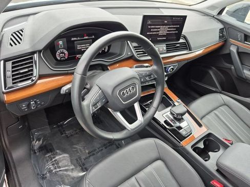 Used 2023 Audi Q5 2.0T Premium Plus w/ Premium Plus Package AWD/4WD image 11
