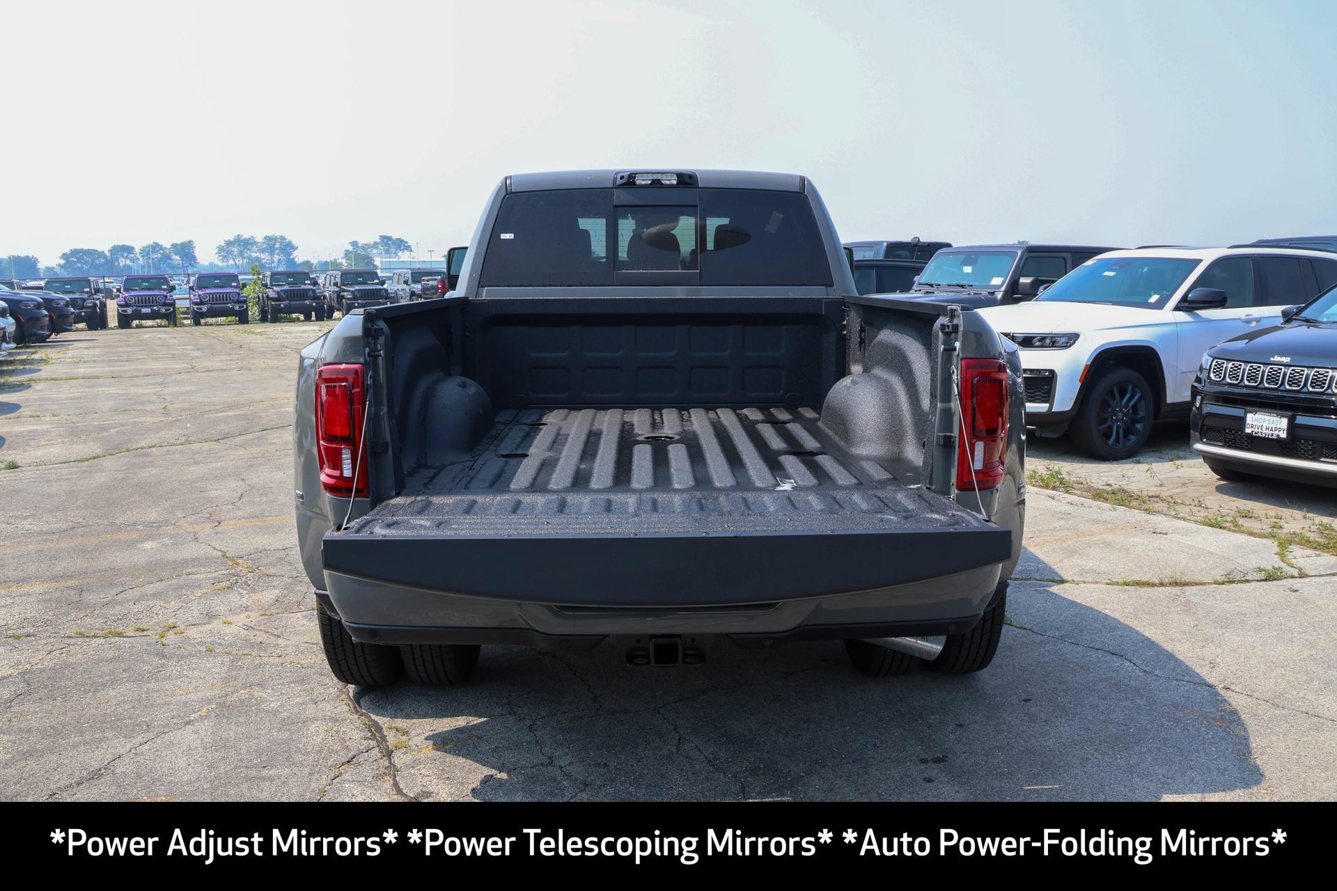 New 2026 RAM 3500 Laramie AWD/4WD image 17