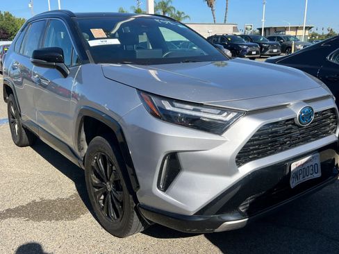 Used 2024 Toyota RAV4 XSE AWD/4WD image 3