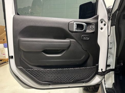 Used 2022 Jeep Wrangler Sport S image 21