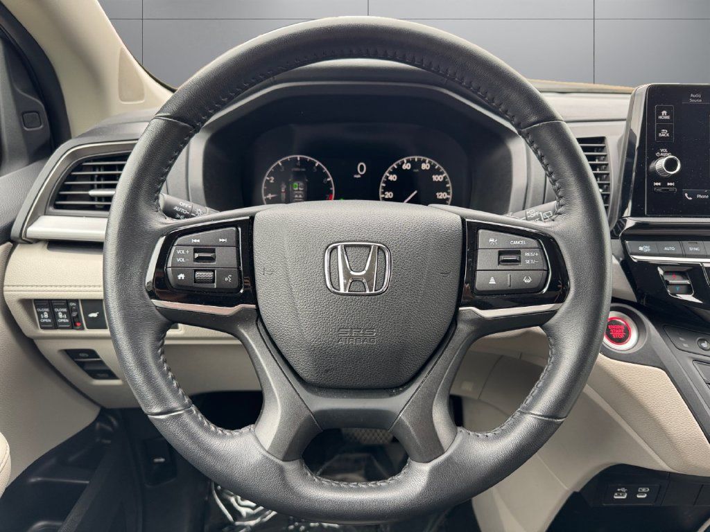 Used 2025 Honda Odyssey EX-L image 13