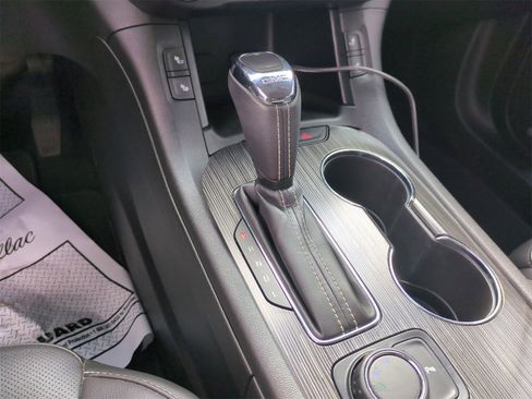 Certified 2019 GMC Acadia SLT image 16