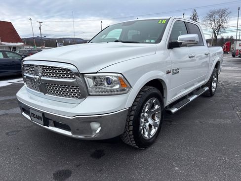 Used 2016 RAM 1500 Laramie image 3