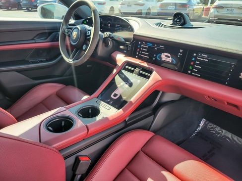 Used 2022 Porsche Taycan Turbo image 24