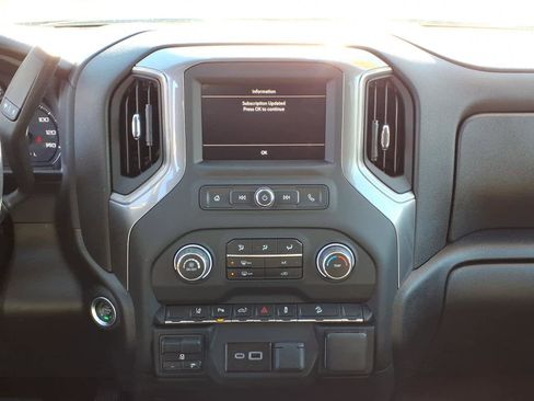 Used 2025 Chevrolet Silverado 2500 Custom w/ Custom Value Package image 11