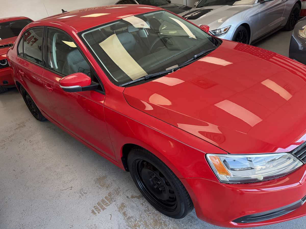Used 2014 Volkswagen Jetta SE FWD image 3