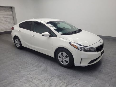 Used 2017 Kia Forte LX FWD image 11