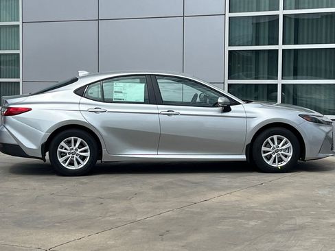 Used 2025 Toyota Camry LE w/ Convenience Package AWD/4WD image 3