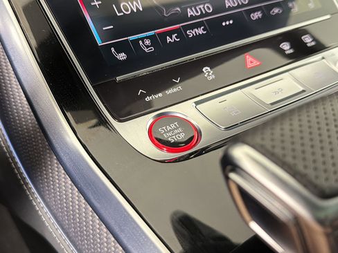 Used 2025 Audi SQ8 Prestige image 16