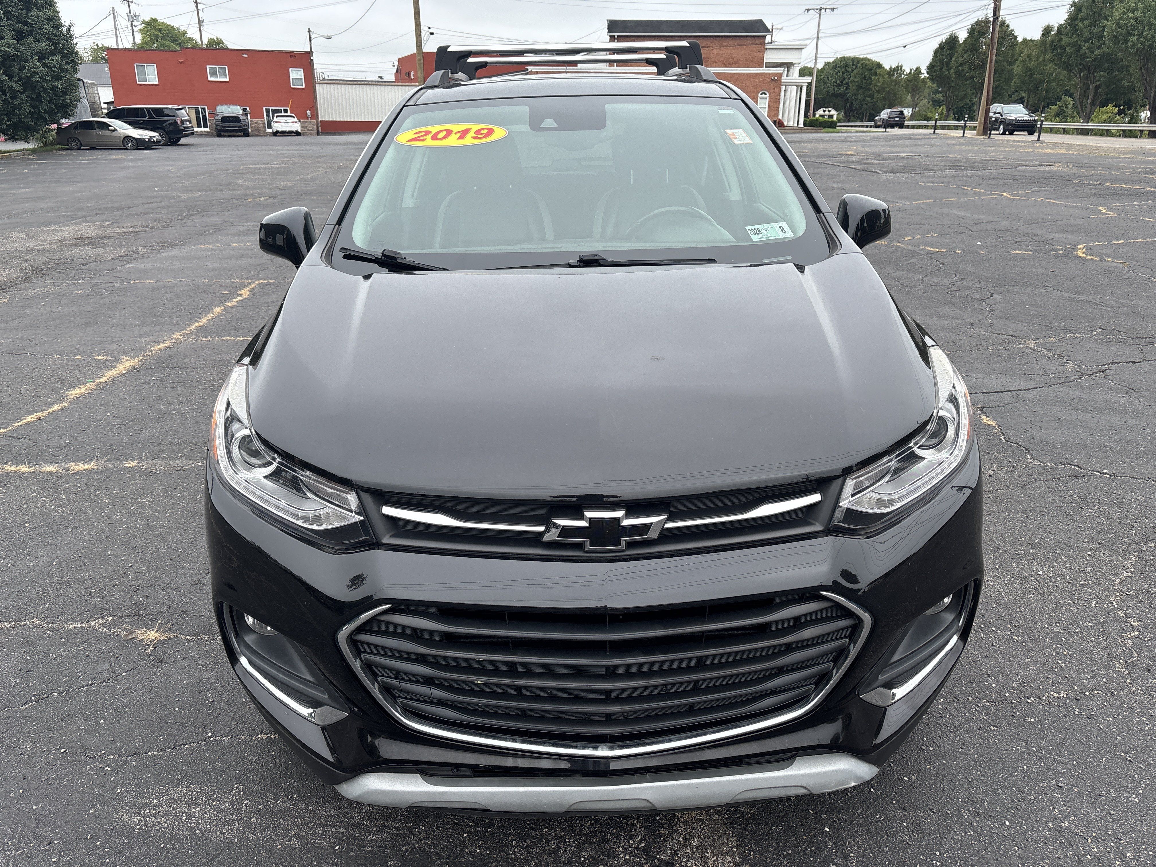 Used 2019 Chevrolet Trax Premier w/ Midnight Edition AWD/4WD image 2