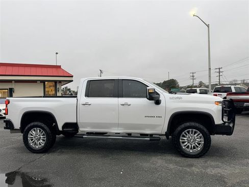 Used 2020 Chevrolet Silverado 2500 High Country w/ Technology Package image 4