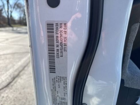 Used 2023 Jeep Compass Latitude image 31