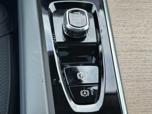 New 2026 Volvo XC60 B5 Core w/ Climate Package image 33