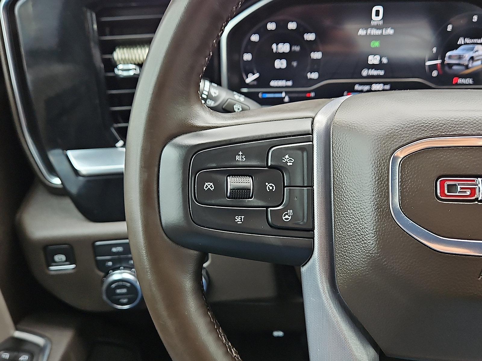 Used 2025 GMC Sierra 1500 SLT AWD/4WD image 17