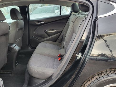 Used 2018 Chevrolet Cruze LT w/ Sun And Sound Package image 20