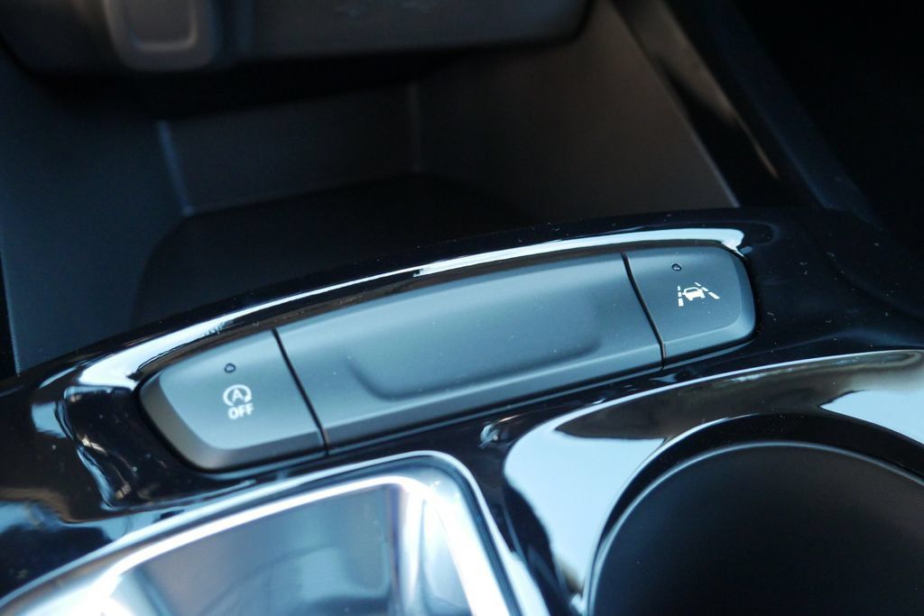 New 2026 Chevrolet Trax LT w/ LT Convenience Package FWD image 20